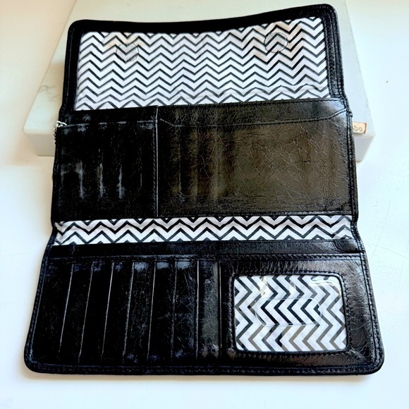 Hobo International Black Textured Wallet - Picture 5 of 7